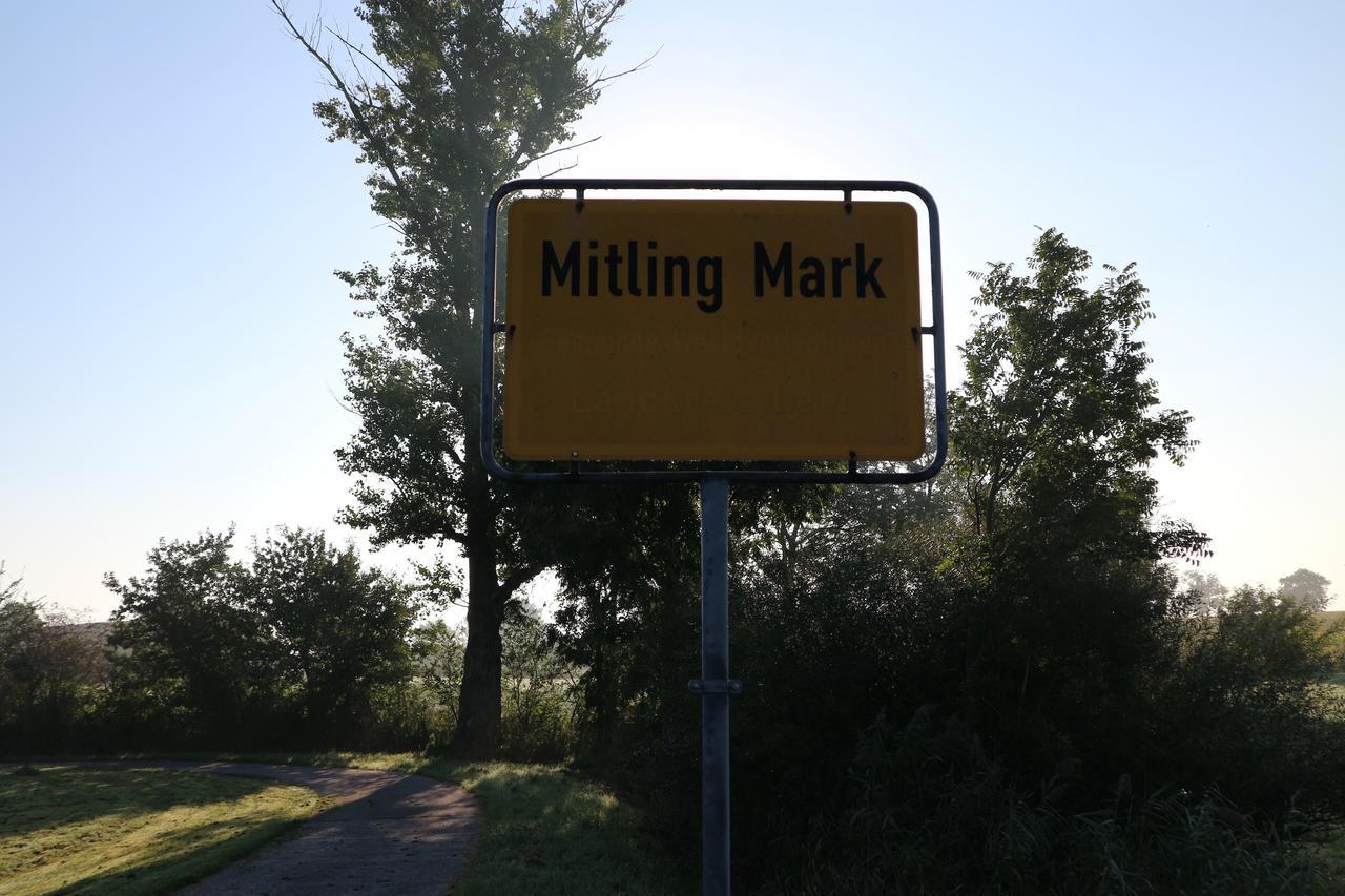 Faehrhaus Mitling Mark Westoverledingen ภายนอก รูปภาพ